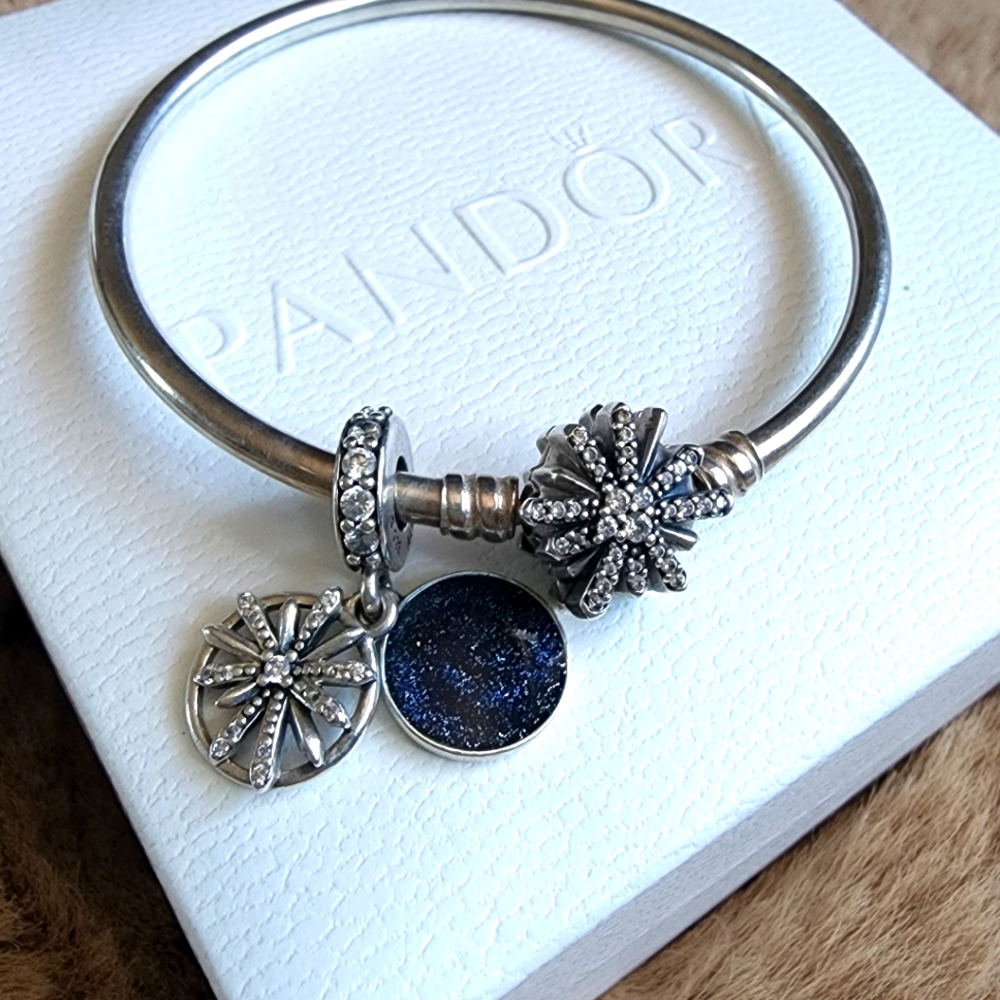 Pandora Fireworks bangle and charm set